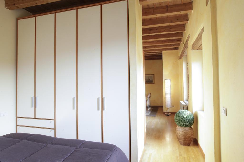 La Corte Antica Apartamento Bérgamo Habitación foto