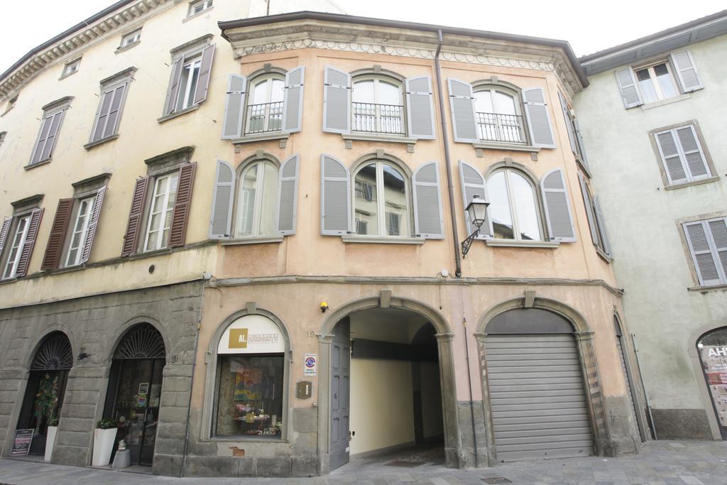 La Corte Antica Apartamento Bérgamo Habitación foto